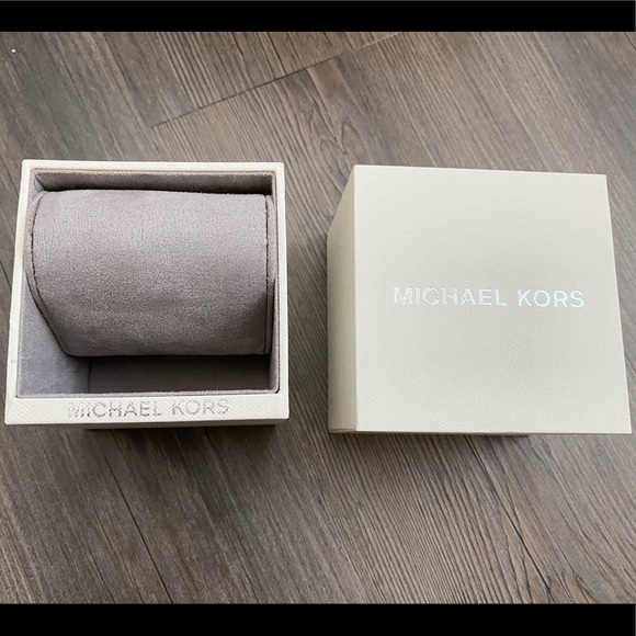 Michael Kors Watch Box